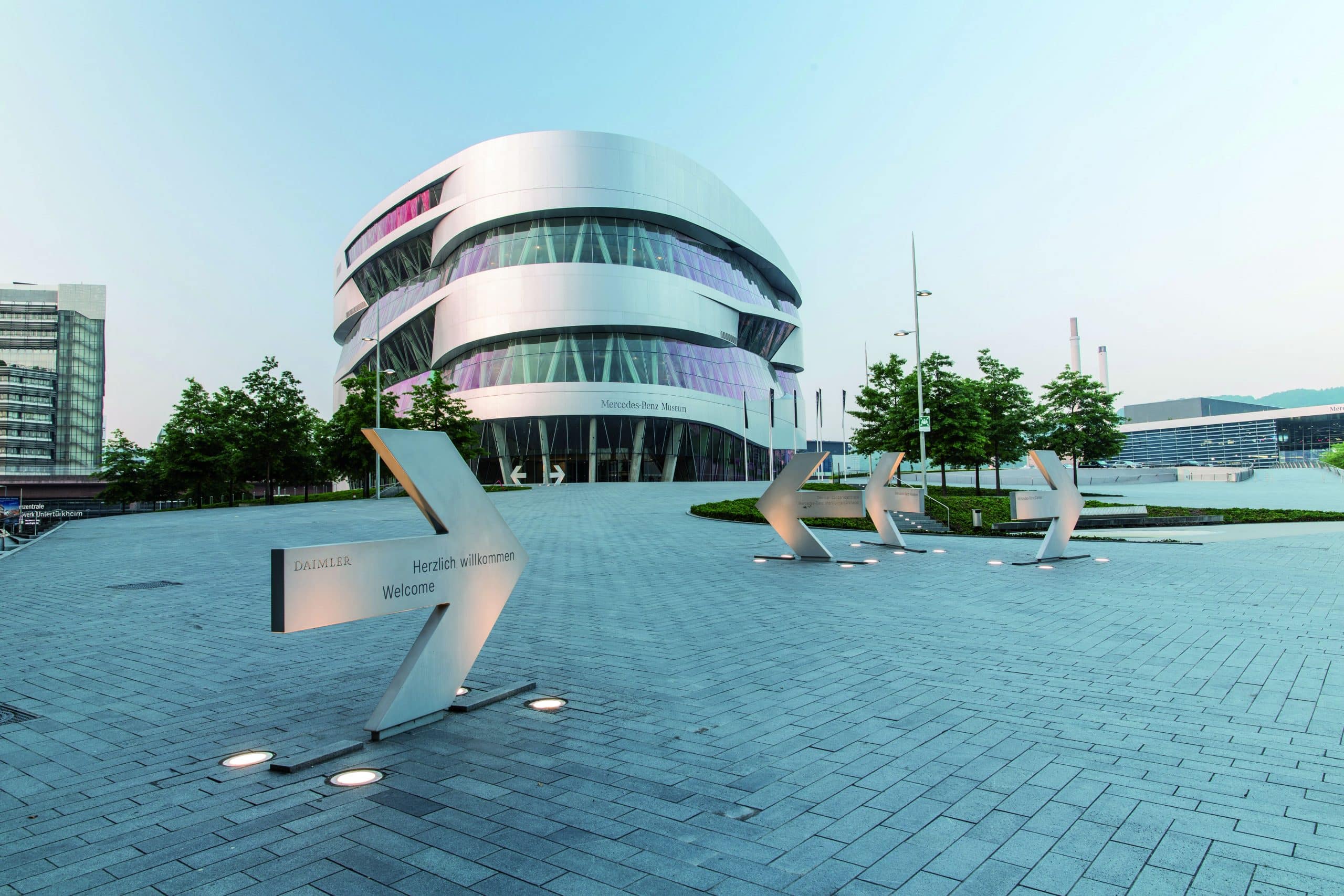 aussenansicht, flaggen